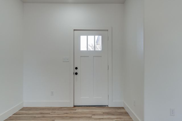 407 Ave M, Abernathy, TX 79311