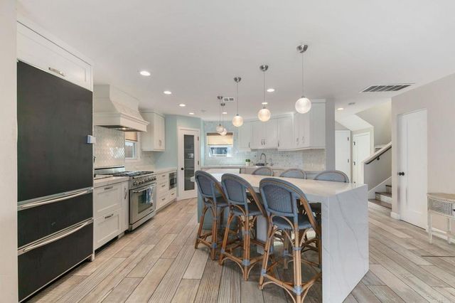 2812 Bayside Walk, San Diego, CA 92109