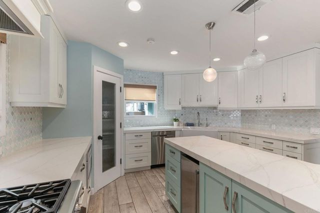 2812 Bayside Walk, San Diego, CA 92109