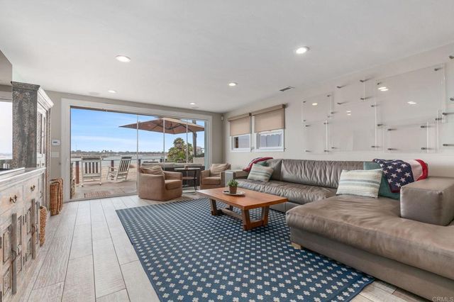 2812 Bayside Walk, San Diego, CA 92109