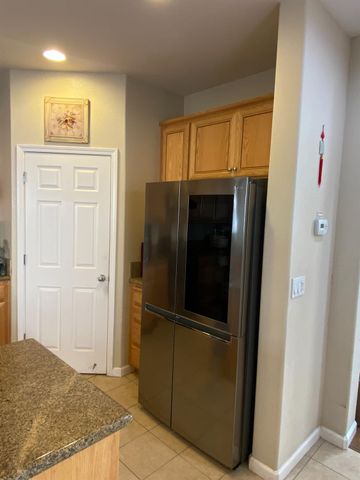 20848 Shrub Oak Dr, Patterson, CA 95363