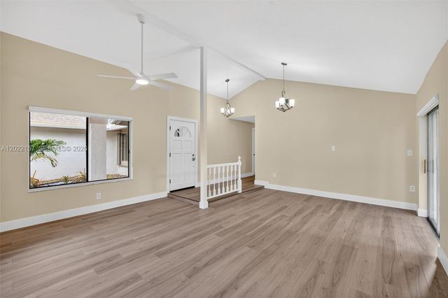 1660 NW 94th Ave, Plantation, FL 33322