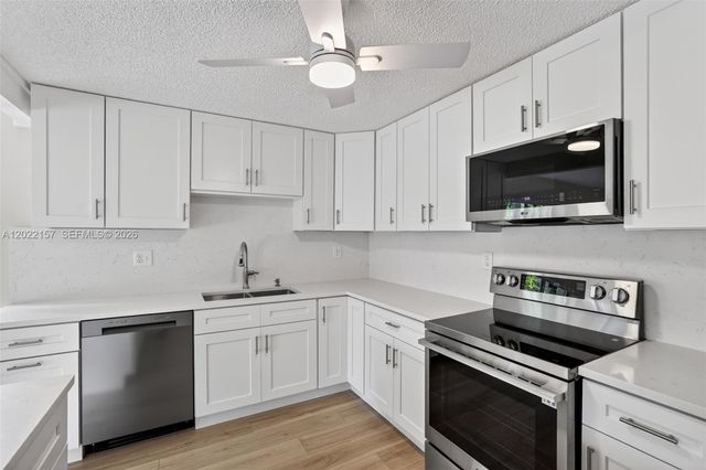 1660 NW 94th Ave, Plantation, FL 33322