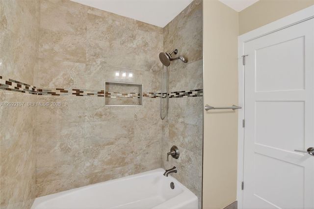 1660 NW 94th Ave, Plantation, FL 33322