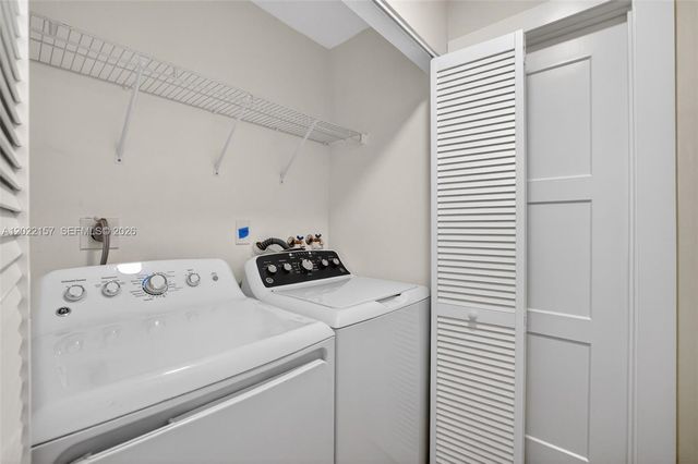 1660 NW 94th Ave, Plantation, FL 33322