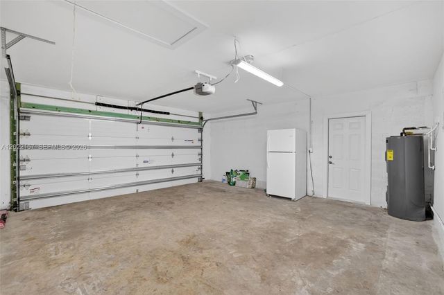 1660 NW 94th Ave, Plantation, FL 33322
