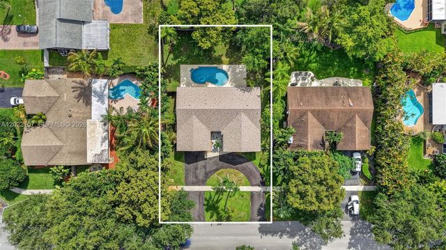 1660 NW 94th Ave, Plantation, FL 33322