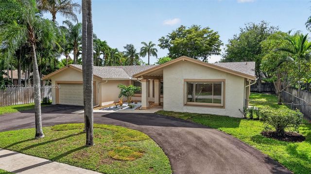 1660 NW 94th Ave, Plantation, FL 33322