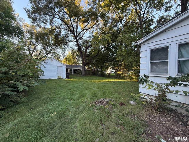 822 W MCCLURE Avenue, Peoria, IL 61604