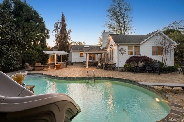 9 Defeo Court, Deer Park, NY 11729