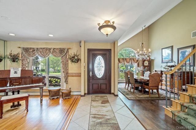 9 Defeo Court, Deer Park, NY 11729