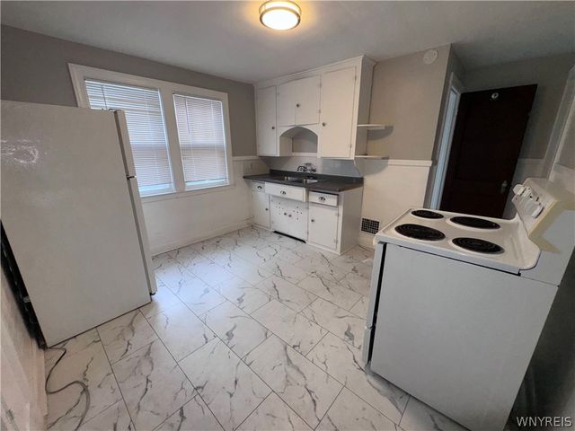 34 Sunset Street Upper, Buffalo, NY 14207