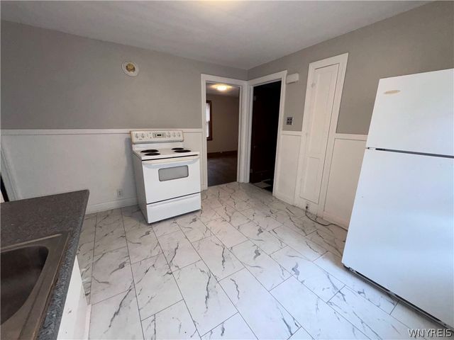 34 Sunset Street Upper, Buffalo, NY 14207
