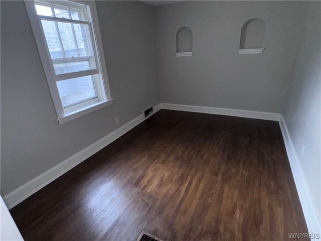 34 Sunset Street Upper, Buffalo, NY 14207