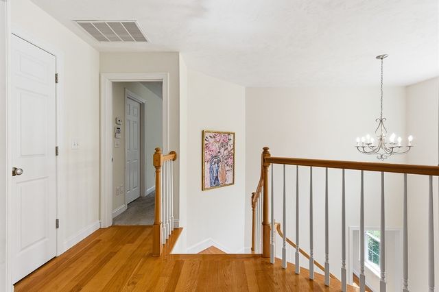 8 Victoria Circle, Shrewsbury, MA 01545