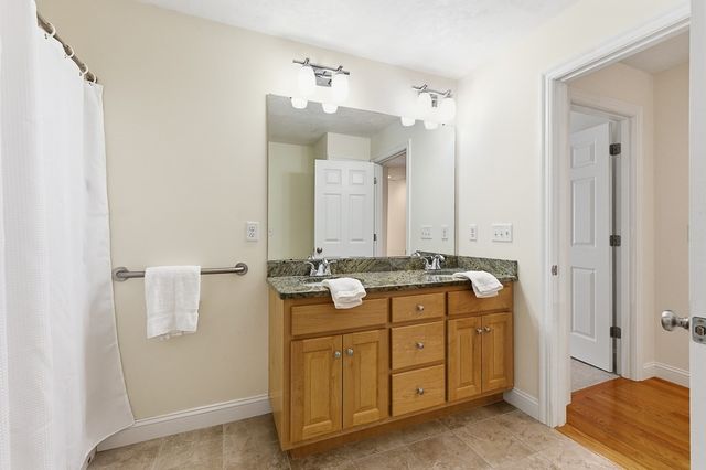 8 Victoria Circle, Shrewsbury, MA 01545