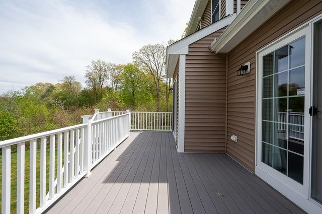 8 Victoria Circle, Shrewsbury, MA 01545