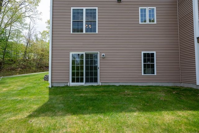 8 Victoria Circle, Shrewsbury, MA 01545