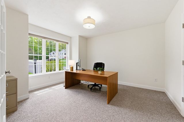 8 Victoria Circle, Shrewsbury, MA 01545