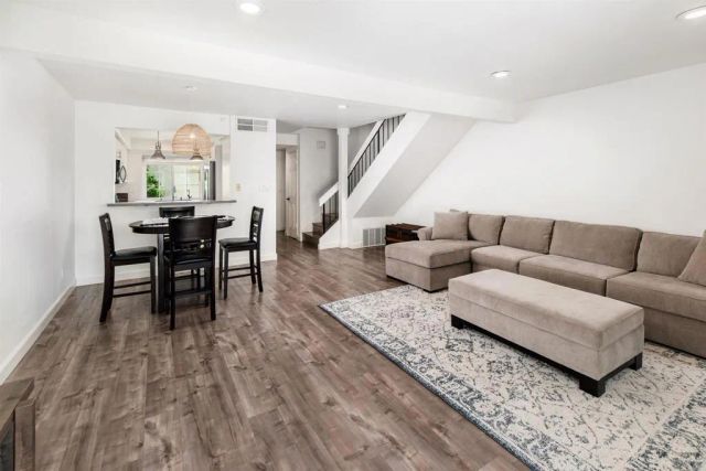 6819 Alderwood Drive, Carlsbad, CA 92011