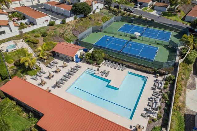 6819 Alderwood Drive, Carlsbad, CA 92011