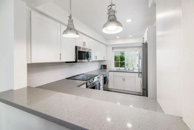 6819 Alderwood Drive, Carlsbad, CA 92011