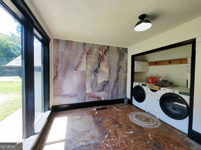 1805 Us Highway 29, West Point, GA 31833