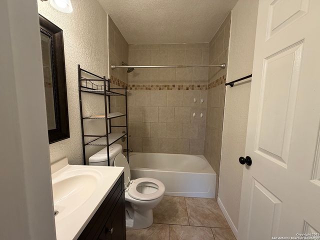 3843 Manchester, San Antonio, TX 78223