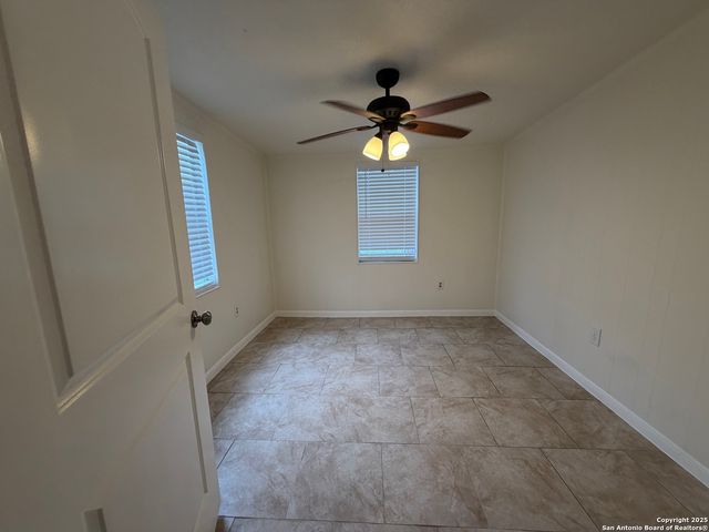 3843 Manchester, San Antonio, TX 78223