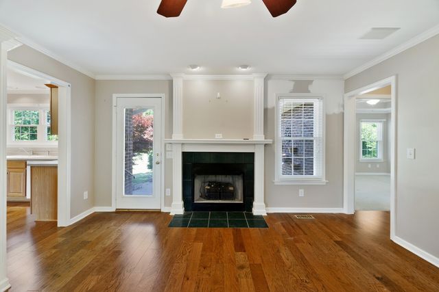 323 Winter Way, Murfreesboro, TN 37129