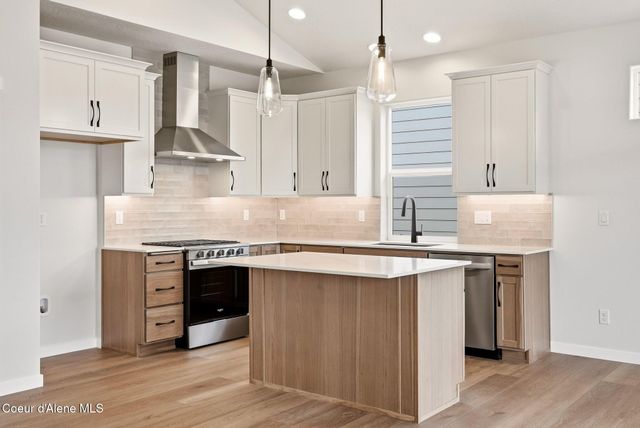 7628 N GIRARD CIR, Coeur D'alene, ID 83815