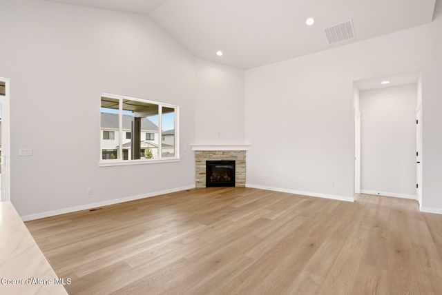 7628 N GIRARD CIR, Coeur D'alene, ID 83815