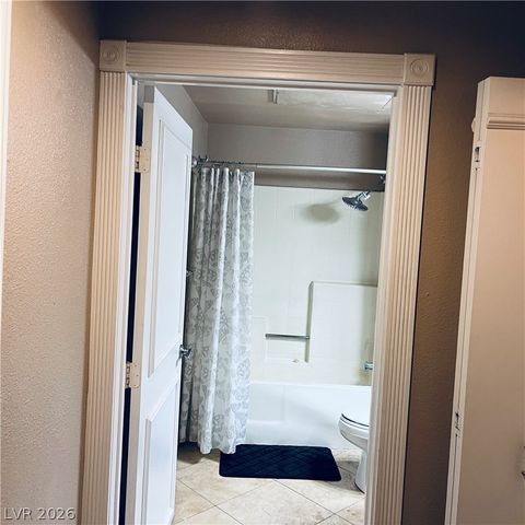 260 East Flamingo Road 118, Las Vegas, NV 89169