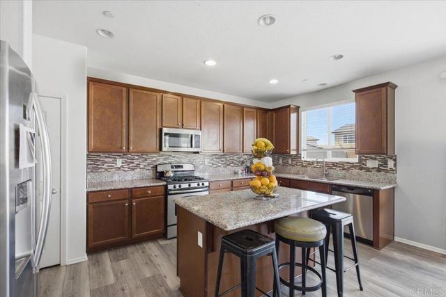 35125 Waimea Way, Winchester, CA 92596