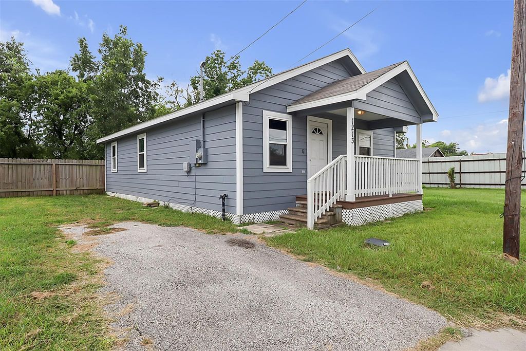 1213 Bookertee Street, Baytown, TX 77520