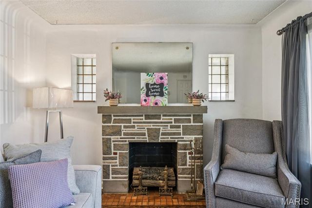 6156 Louisiana Avenue, St Louis, MO 63111