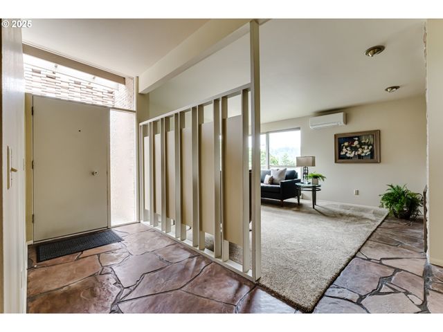 495 W 27th Ave, Eugene, OR 97405