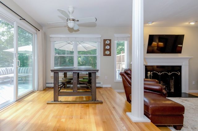 3 Timberledge Ln, Mattapoisett, MA 02739