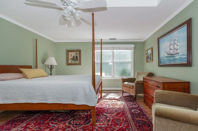 3 Timberledge Ln, Mattapoisett, MA 02739