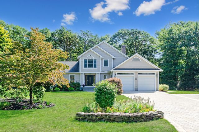3 Timberledge Ln, Mattapoisett, MA 02739