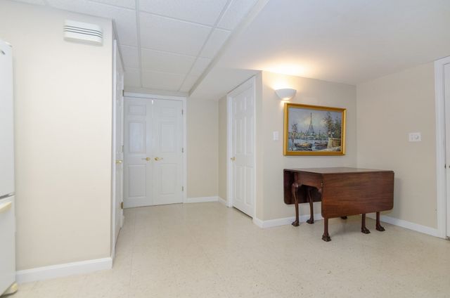 3 Timberledge Ln, Mattapoisett, MA 02739