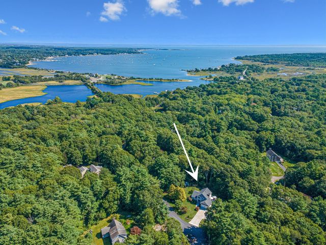 3 Timberledge Ln, Mattapoisett, MA 02739
