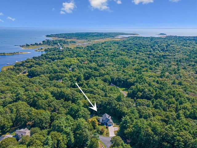 3 Timberledge Ln, Mattapoisett, MA 02739