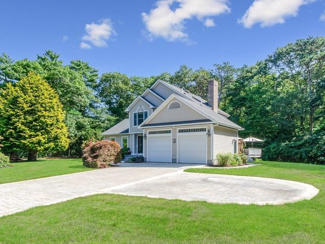 3 Timberledge Ln, Mattapoisett, MA 02739