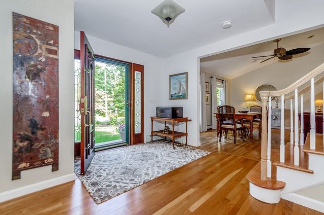 3 Timberledge Ln, Mattapoisett, MA 02739