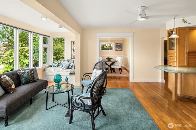 708 W Prospect Street, Seattle, WA 98119