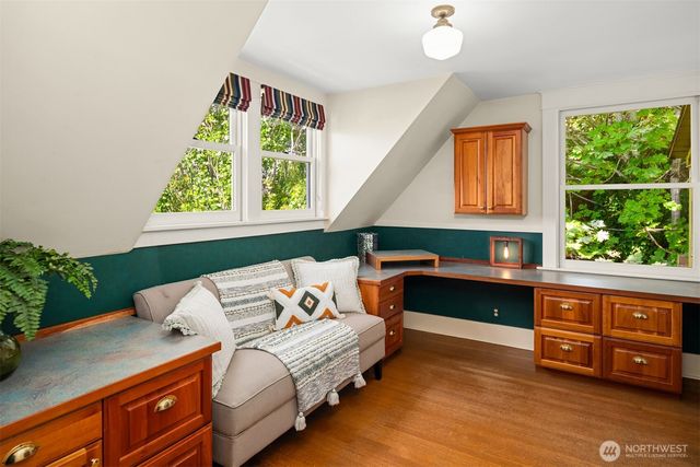 708 W Prospect Street, Seattle, WA 98119