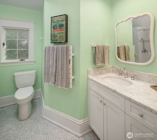 708 W Prospect Street, Seattle, WA 98119
