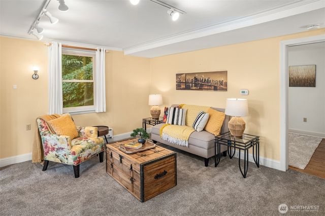 708 W Prospect Street, Seattle, WA 98119