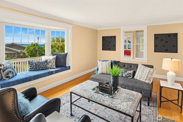 708 W Prospect Street, Seattle, WA 98119